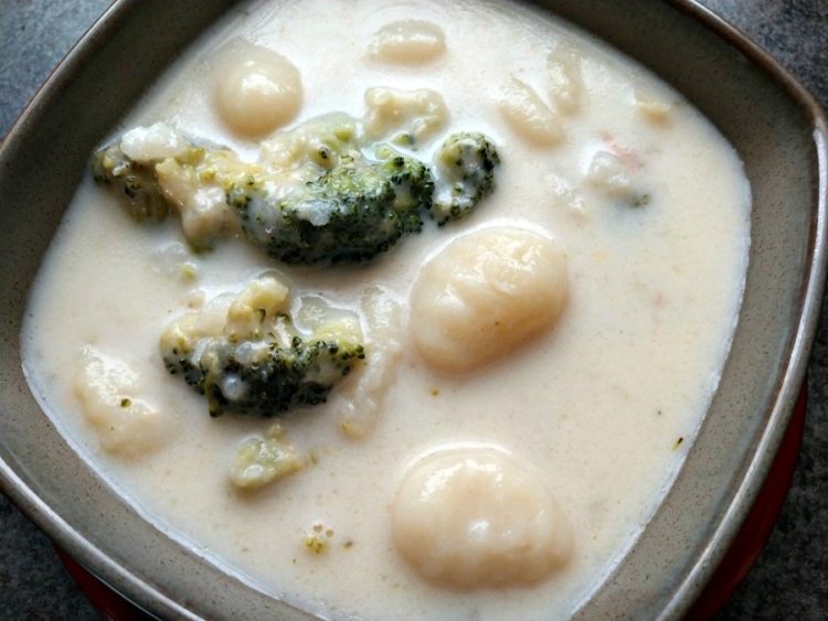 cheesy gnocchi broccoli soup